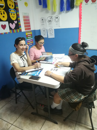 Escuela de Idiomas Hello