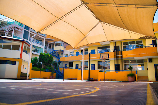 UNITED KINGDOM ACADEMY