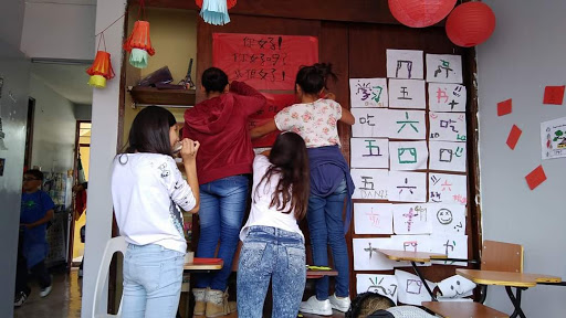 Instituto de Idiomas Live the Language